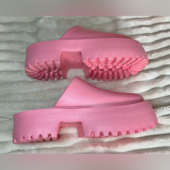 Pink Platform Clogs - Picture 5 of 9